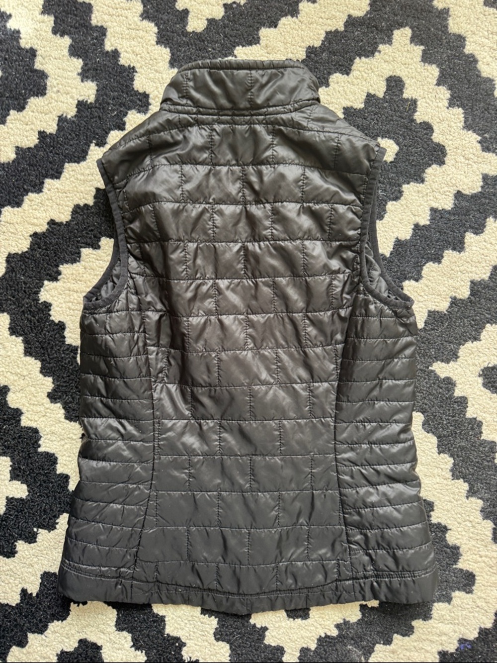 Patagonia Women's Nano Puff Vest — Charcoal Gray - Picture 6 of 6
